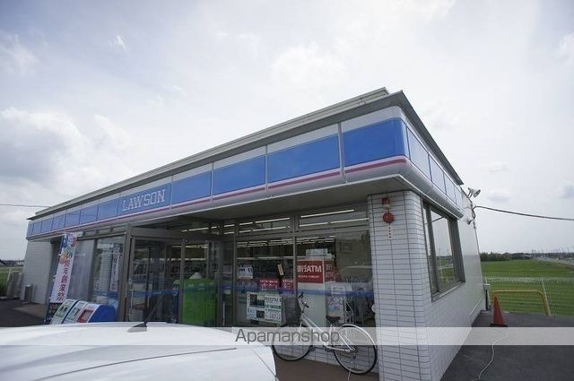 コンビニ　ローソン（コンビニ）まで811m