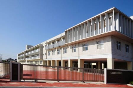 小学校　吉川市立美南小学校（小学校）まで2940m