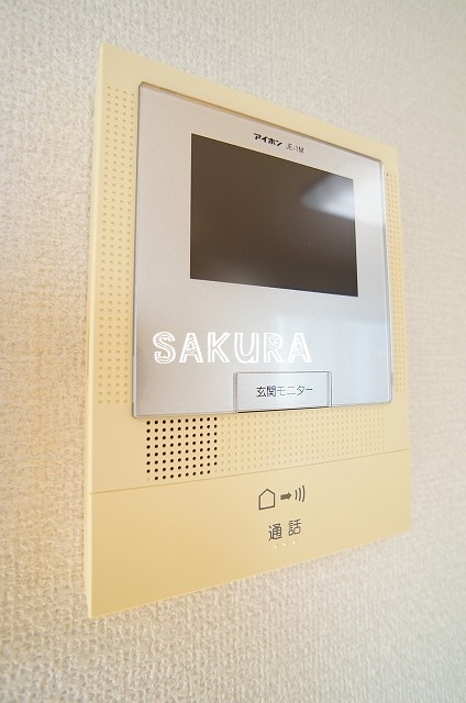 セキュリティ　女性の方でも安心のモニター付きインターホン♪