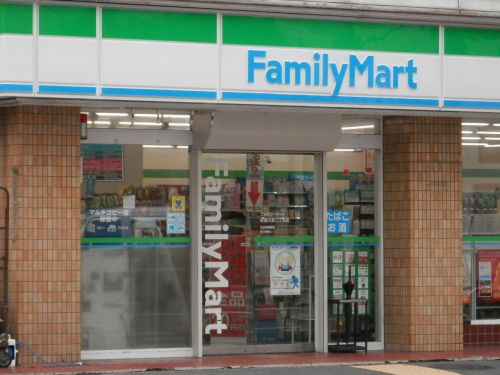 コンビニ　ファミリーマート鈴屋大島二丁目店（コンビニ）まで441m