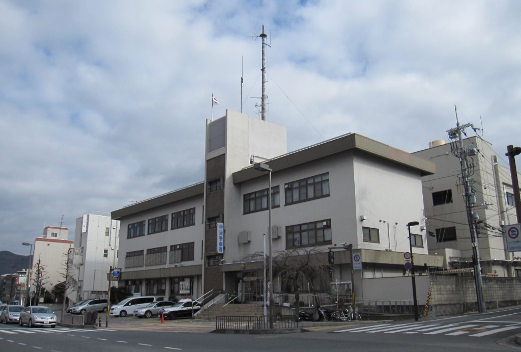 警察署・交番　宇治警察署（警察署・交番）まで215m
