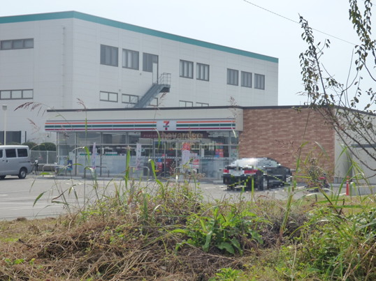 コンビニ　セブンイレブン 泗水富の原店（コンビニ）まで331m
