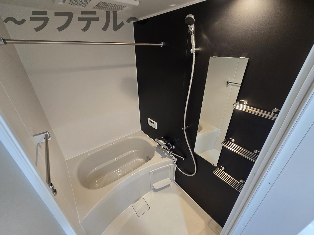 バス・シャワールーム　同メーカー施工　別部屋イメージ写真