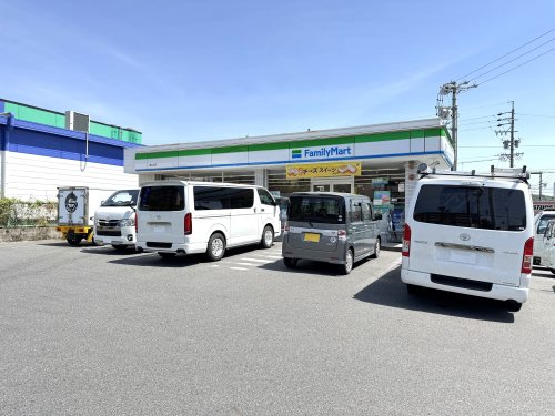 コンビニ　ファミリーマート 藤山台店（コンビニ）まで797m