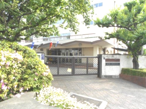中学校　目黒区立第七中学校（中学校）まで728m