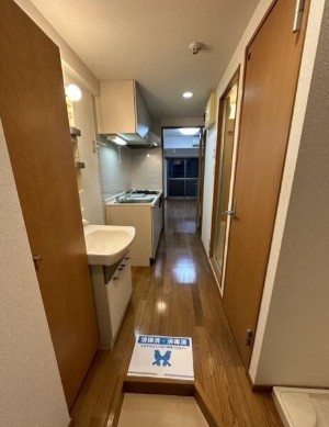 玄関　※別部屋参考写真
