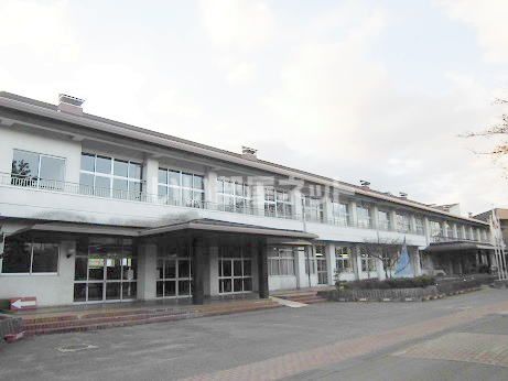 小学校　花巻小学校（小学校）まで1038m