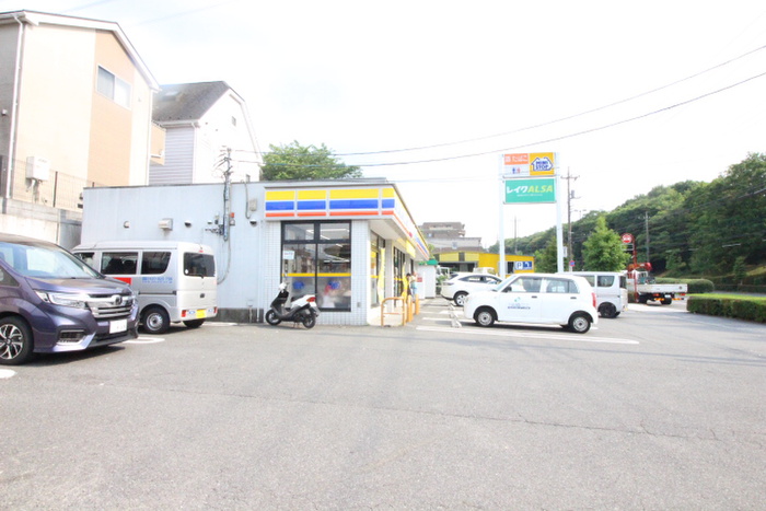 コンビニ　ミニストップ　多摩永山店（コンビニ）まで943m