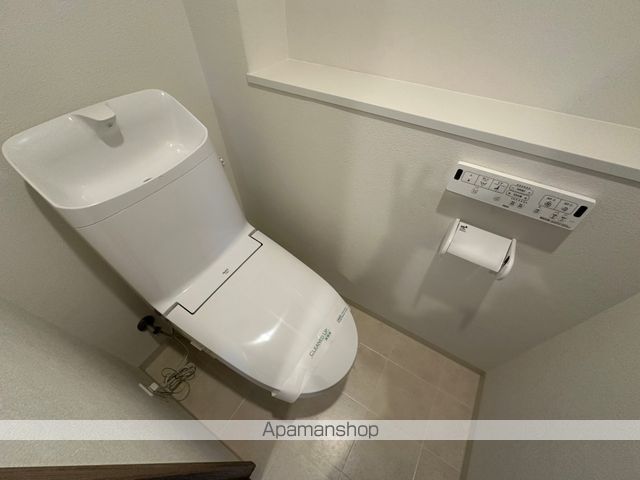 近鉄奈良線 瓢箪山駅 徒歩8分 3階建 築38年のトイレ写真
