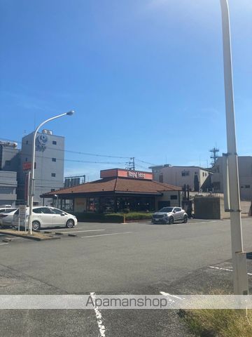 飲食店　ロイヤルホスト 菱江店（飲食店）まで959m