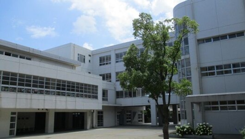 中学校　横浜市立神奈川中学校（中学校）まで1248m