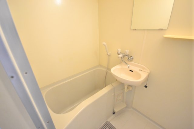 バス・シャワールーム　他のお部屋の参考写真となります。