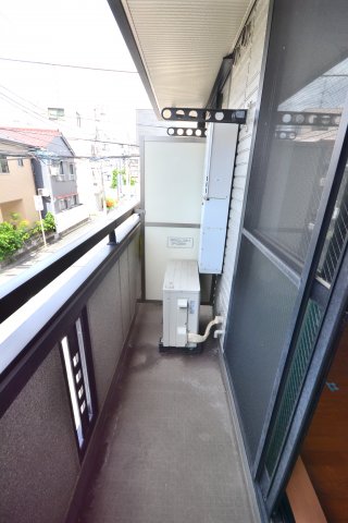 バルコニー　他のお部屋の参考写真となります。
