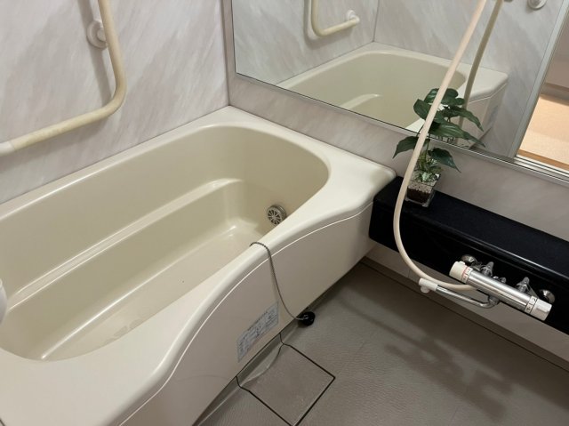 バス・シャワールーム　※別部屋参考写真
