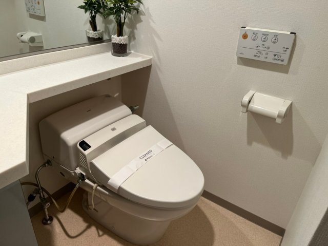 トイレ　※別部屋参考写真