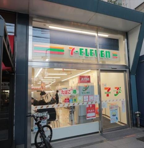 コンビニ　セブン－イレブン南青山５丁目店（コンビニ）まで216m