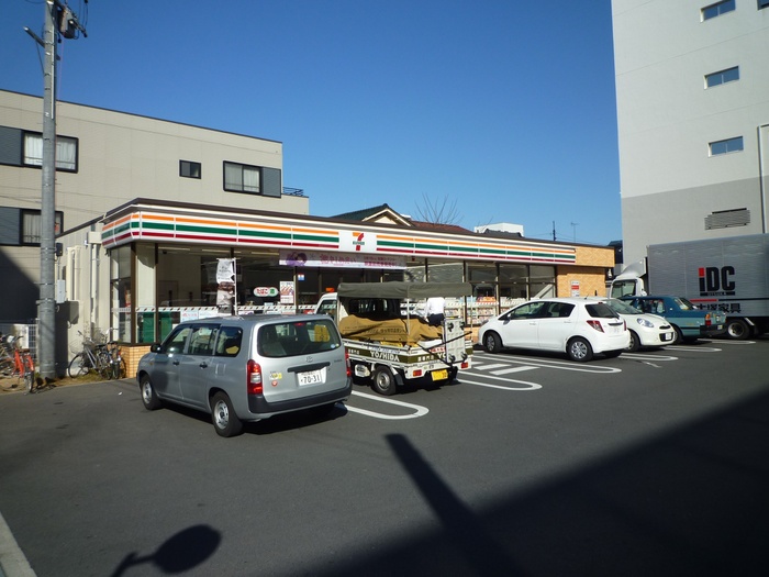 コンビニ　セブンイレブン（コンビニ）まで276m
