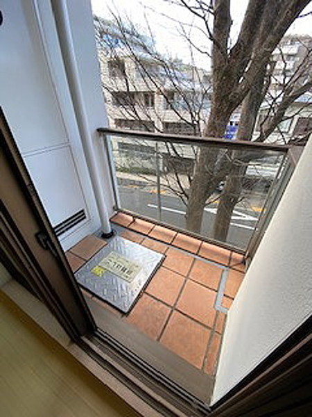 バルコニー　別タイプ部屋　参考写真です