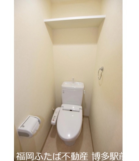 エステムコート博多駅前アヴェールのトイレ写真