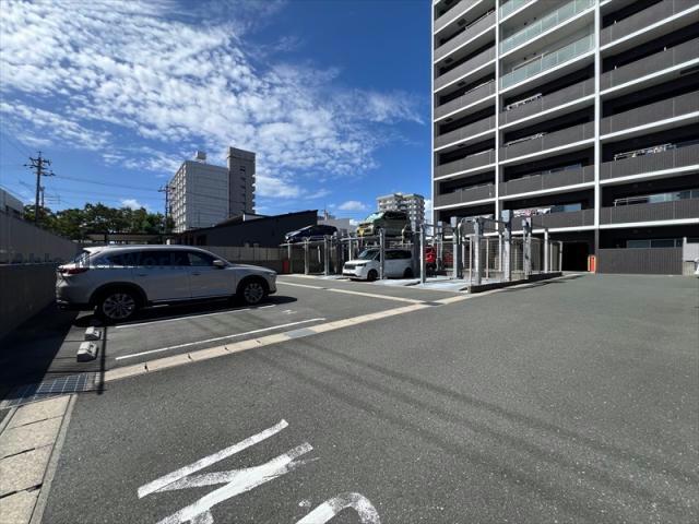 駐車場　駐車場
