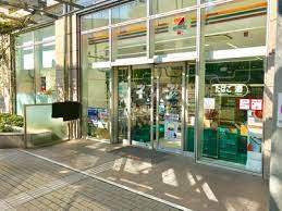 コンビニ　セブンイレブン勝どきグロウスタウン店（コンビニ）まで325m