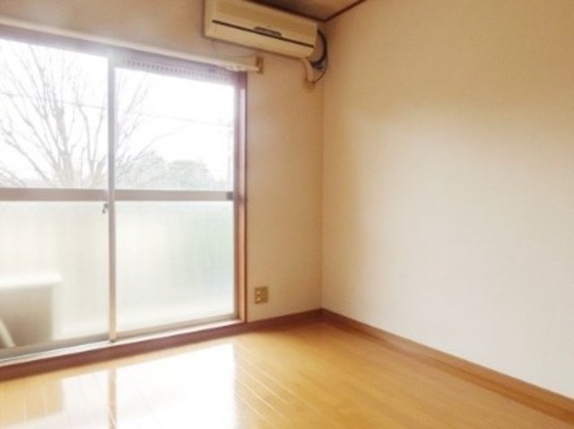 居室・リビング　別部屋参考写真。