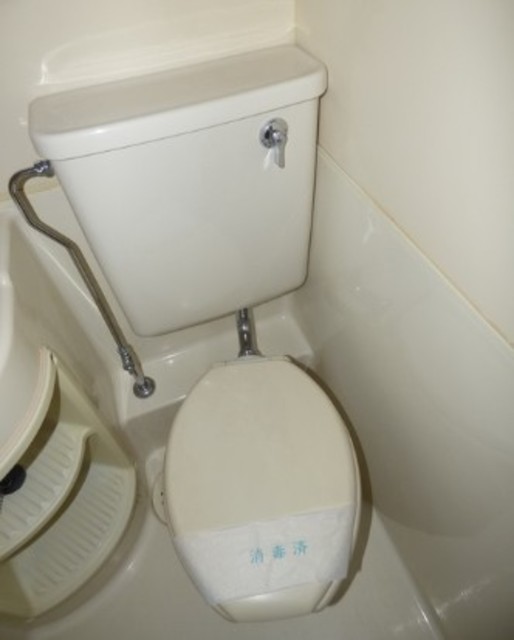 トイレ　別部屋参考写真。