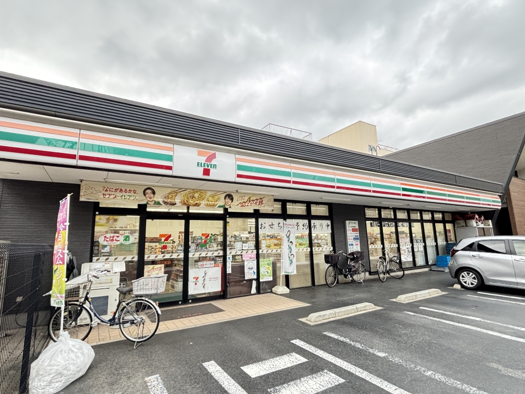 コンビニ　セブンイレブン 竹ノ塚店（コンビニ）まで512m