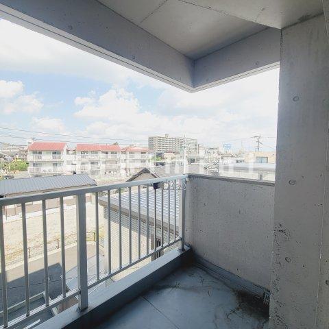 バルコニー　※写真は別号室のものですので現状優先とさせていただきます