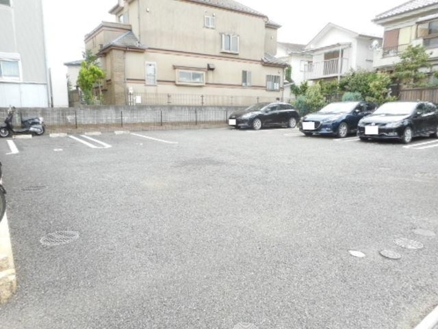 駐車場　駐車場（要空き確認）