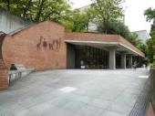 図書館　神戸市立中央図書館（図書館）まで504m