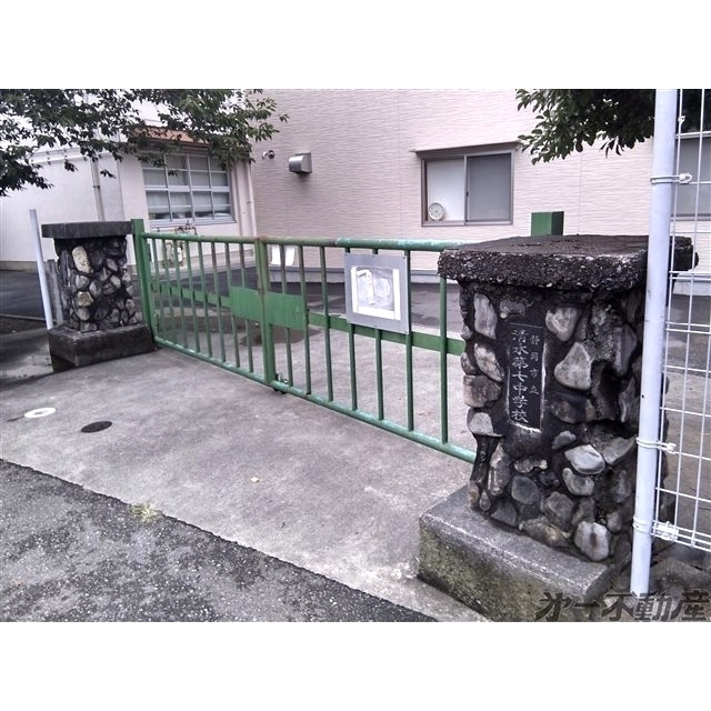 中学校　静岡市立清水第七中学校（中学校）まで250m