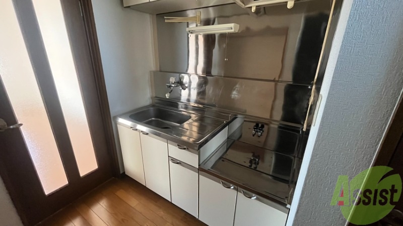 キッチン　キッチンを撮影しました。コンロ設置可能です。