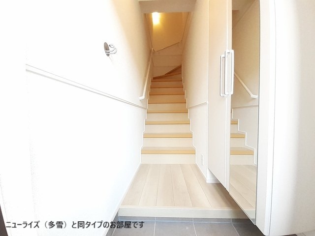玄関　全身鏡付きのシューズボックスもGOOD！