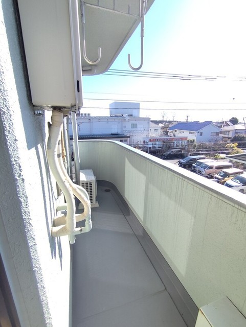バルコニー　バルコニーあります