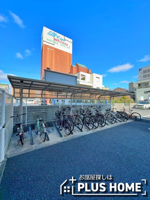 シャルマンフジ和歌山駅前の外観写真