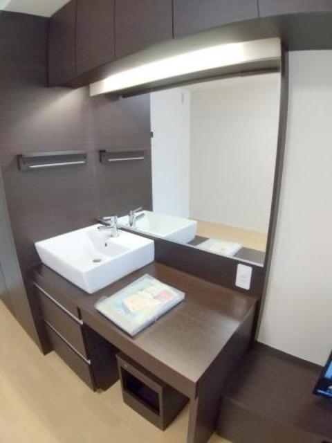 洗面設備　別部屋同仕様タイプ