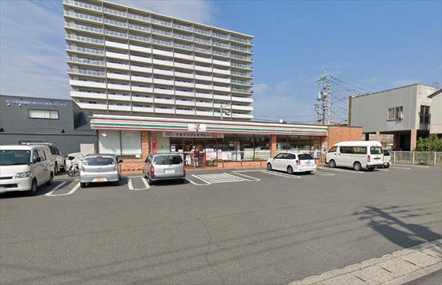 コンビニ　セブンイレブン問屋町店（コンビニ）まで426m