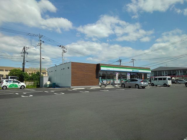 コンビニ　ファミリーマート小山町店（コンビニ）まで400m