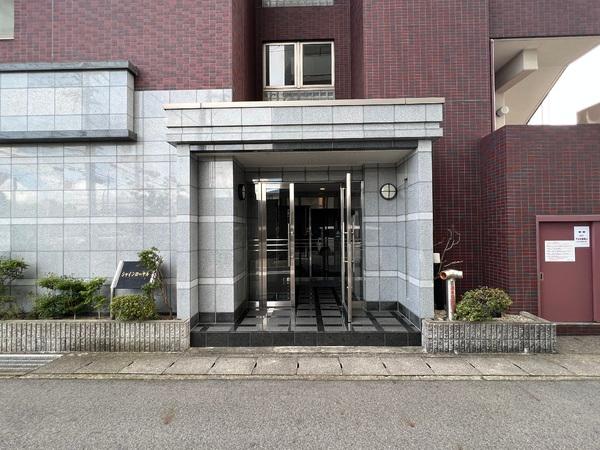 シャイン ローヤル 野洲市北野1丁目の外観写真