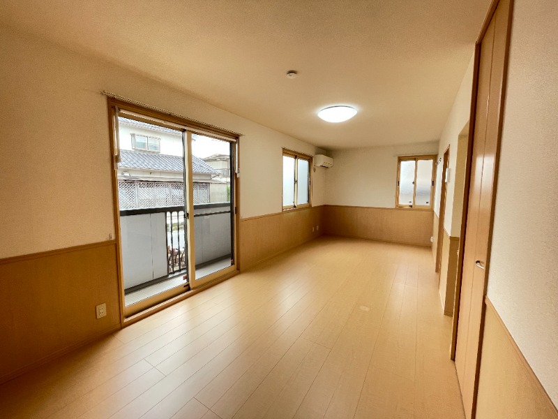 ＪＲ宇野線 備前西市駅 徒歩10分 2階建 築22年の居間写真
