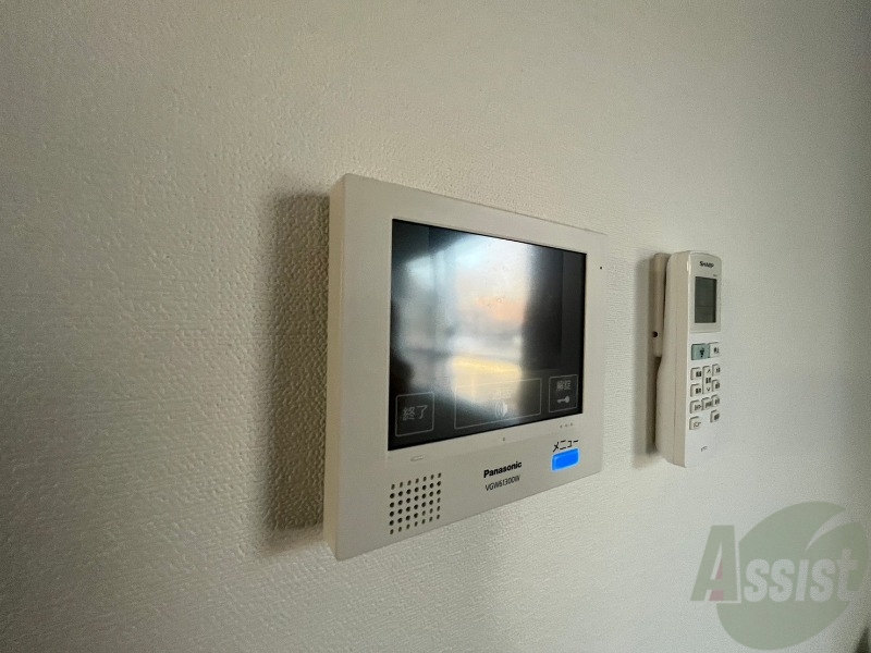 セキュリティ　ＴＶモニター付インターホンです。来客者の顔が見えるので安心！