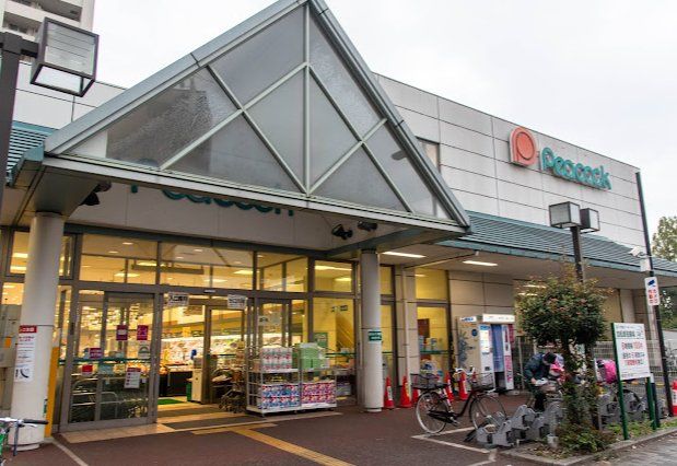 スーパー　ピーコックストア花小金井店（スーパー）まで720m