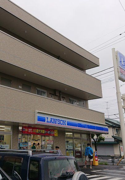 コンビニ　ローソン花小金井南町一丁目店（コンビニ）まで70m