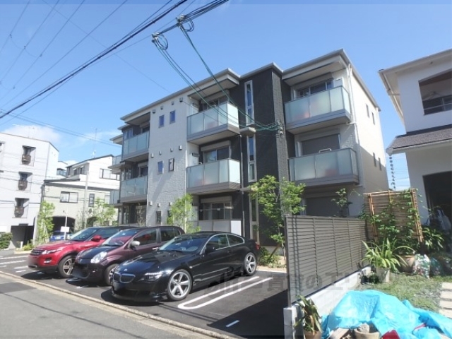 マンション茶山の外観写真