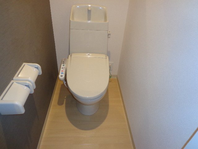 トイレ　シャワー付トイレ