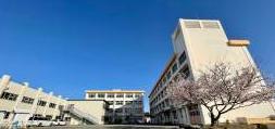 小学校　神戸市立義務教育学校八多学園（小学校）まで4502m