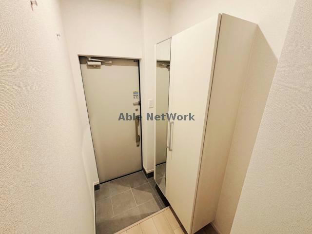 玄関　同型類似のものです。