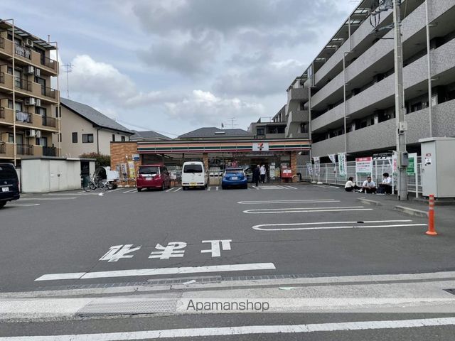コンビニ　セブンイレブン（コンビニ）まで273m