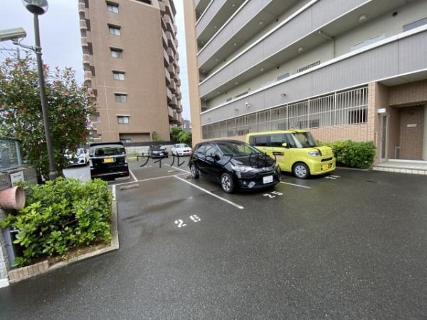 駐車場　敷地内駐車場！